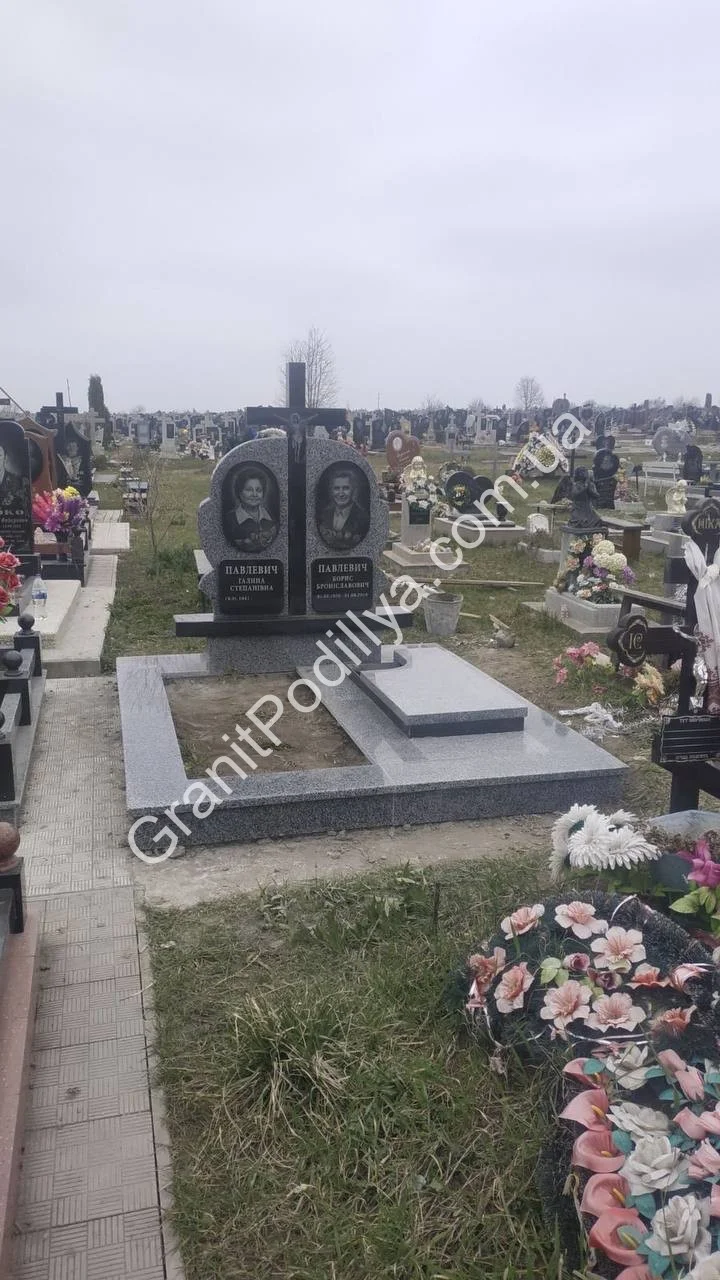 Подвійний пам'ятник з граніту - Кам'янець-Подільський | GranitPodillya